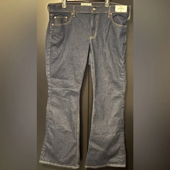 Abercrombie & Fitch Mid Rise Bootcut Jeans Dark Rinse Size 16 - 33 Short A&F - Picture 1 of 6